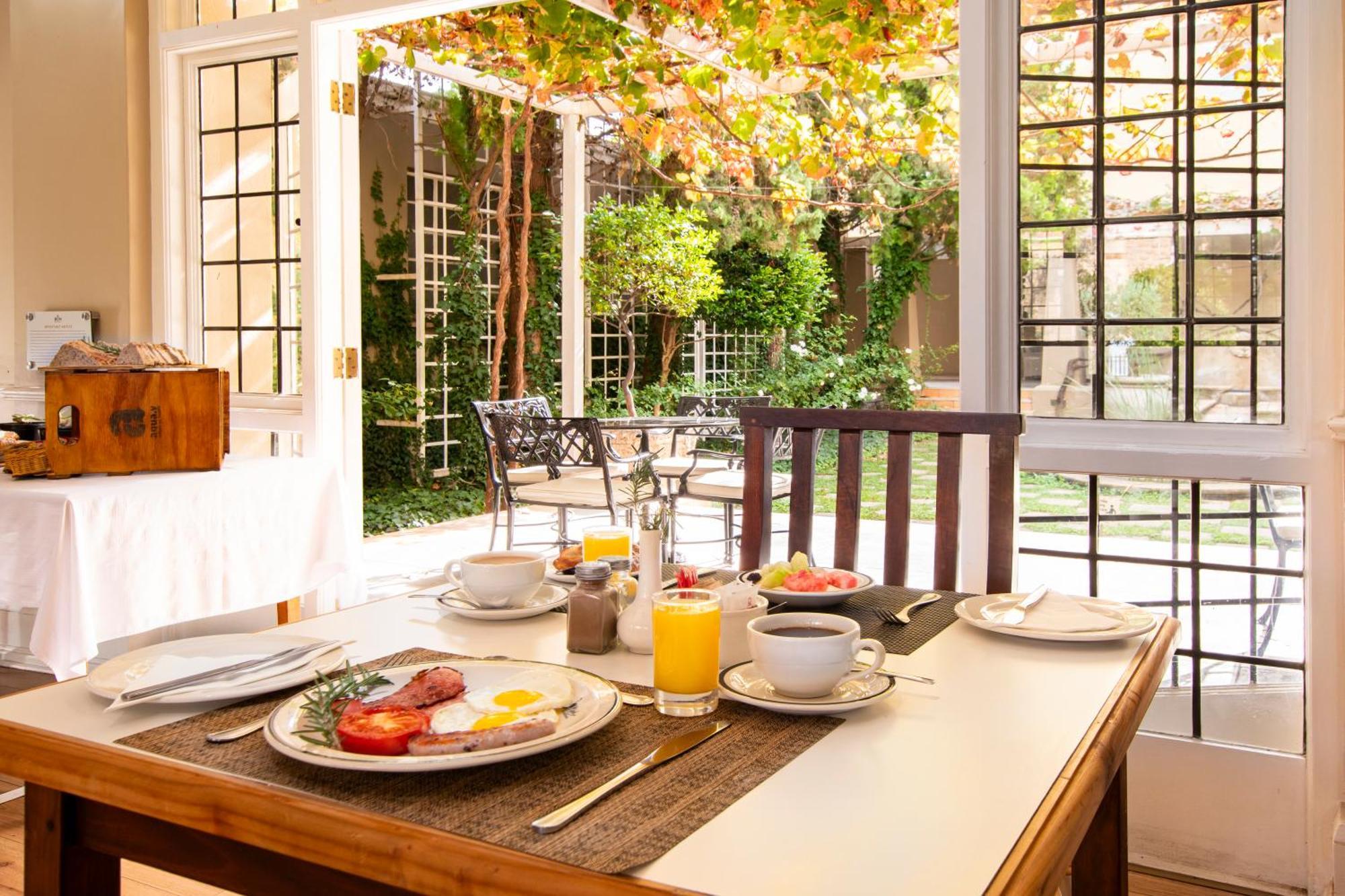 Queen'S Hotel By Bon Hotels Oudtshoorn Kültér fotó