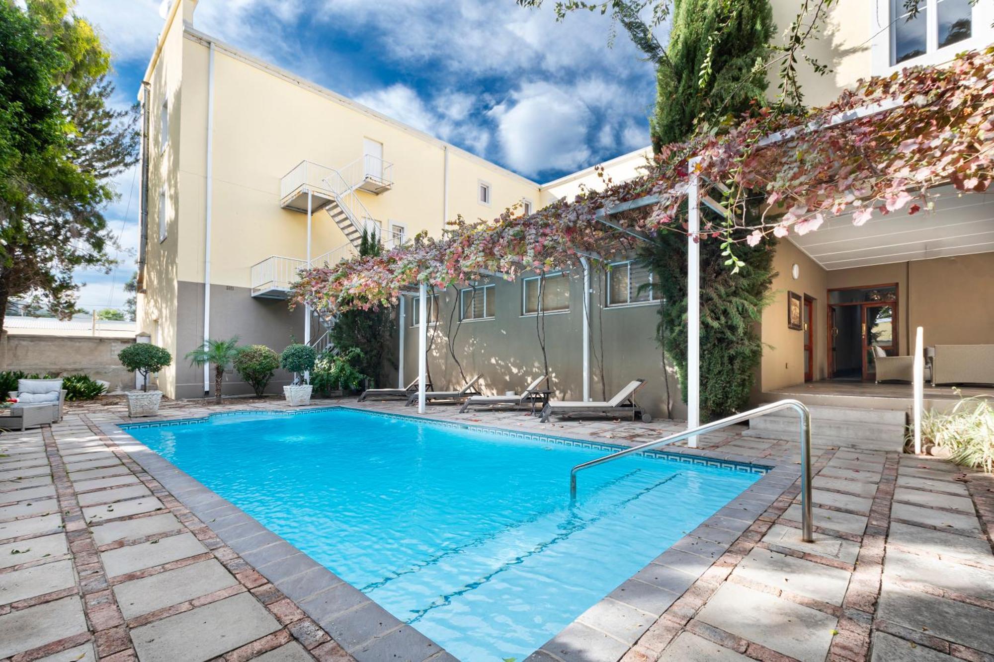 Queen'S Hotel By Bon Hotels Oudtshoorn Kültér fotó