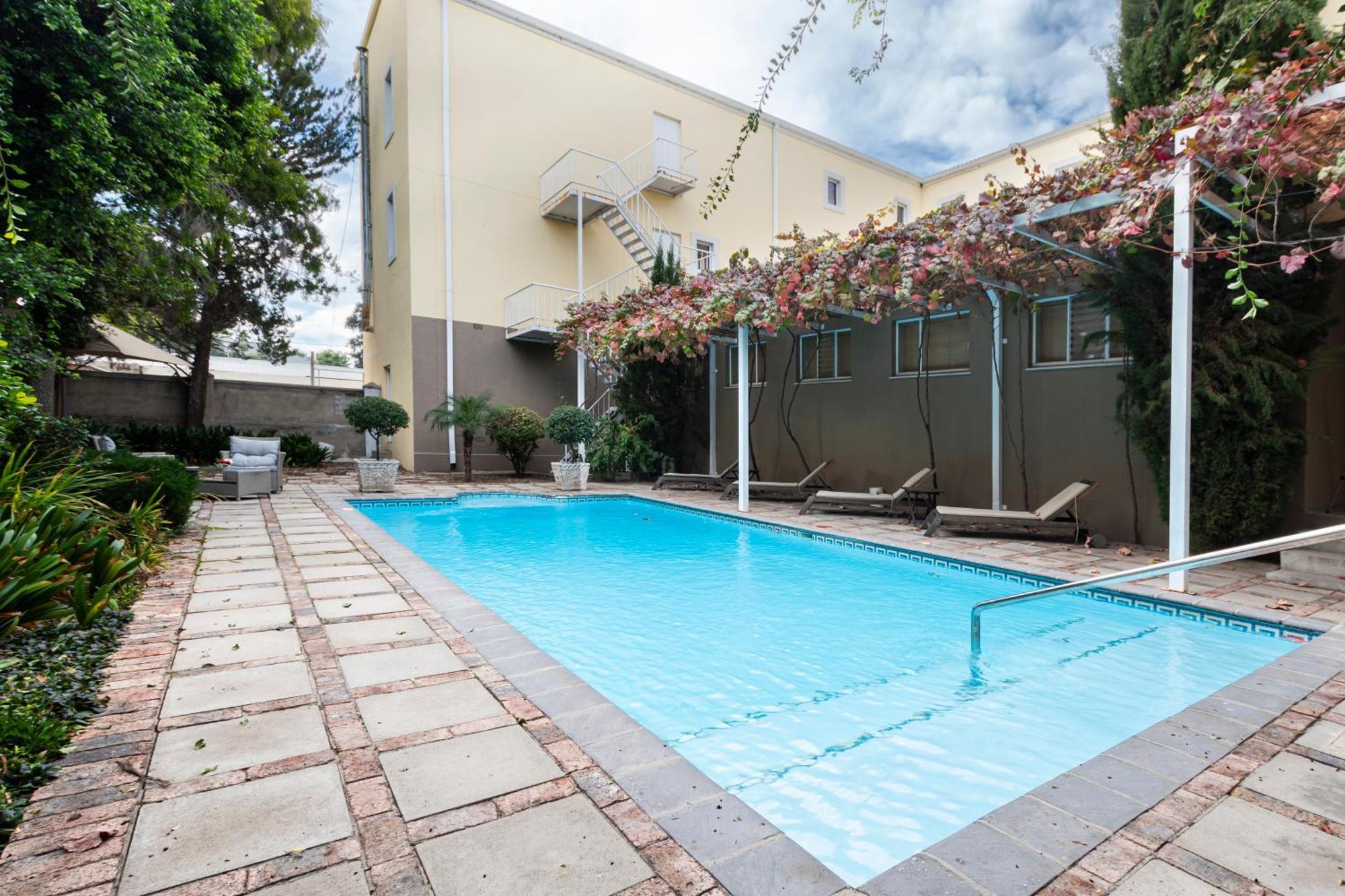 Queen'S Hotel By Bon Hotels Oudtshoorn Kültér fotó