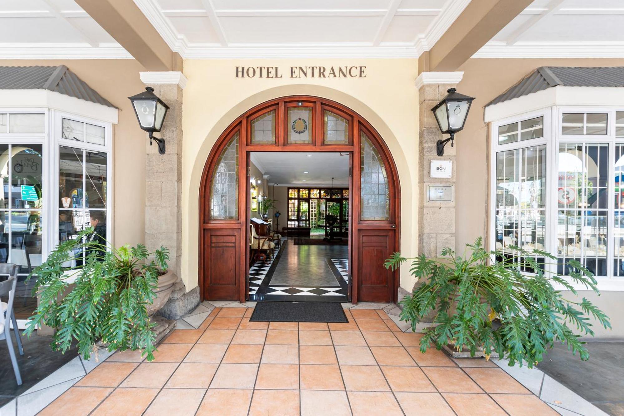 Queen'S Hotel By Bon Hotels Oudtshoorn Kültér fotó